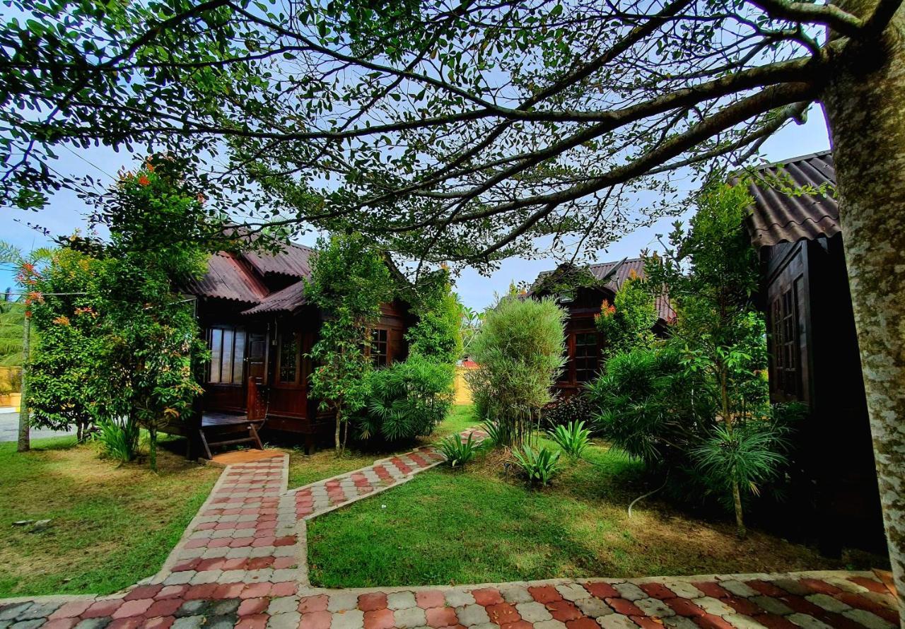 Villa Temila Pasir Puteh Bagian luar foto