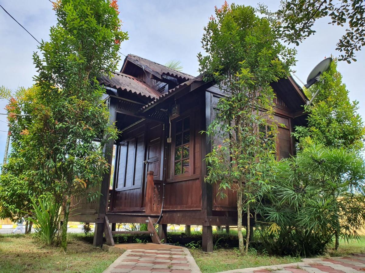 Villa Temila Pasir Puteh Bagian luar foto